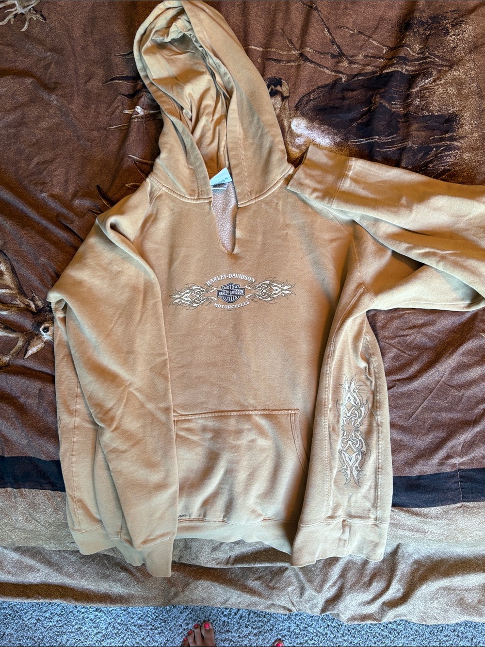 Harley-Davidson Tan Crewneck Hoodie with Side Tribal Graphic